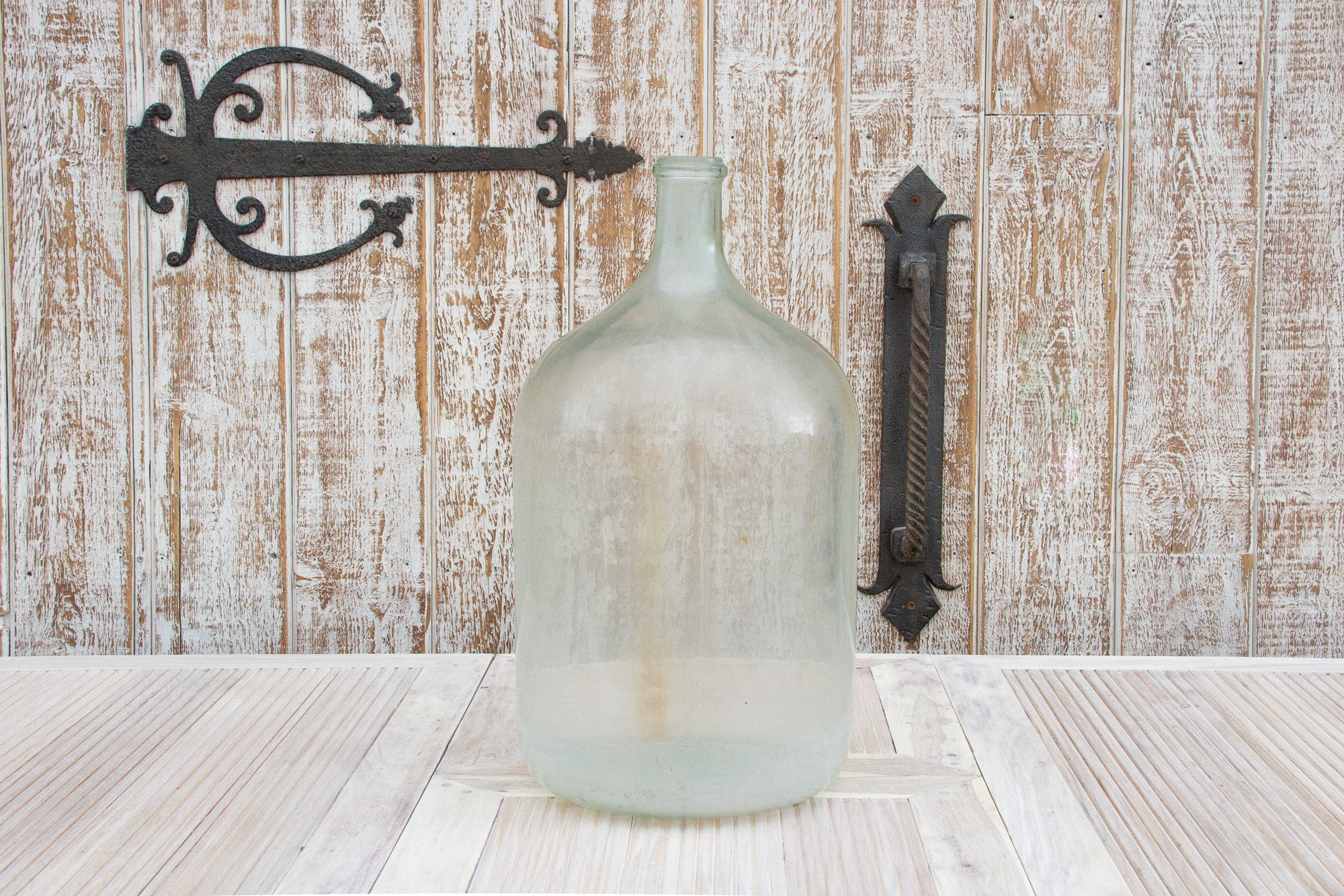 DE-COR | Ispirazione globale, Antica bottiglia di vetro a damigiana indo-francese
