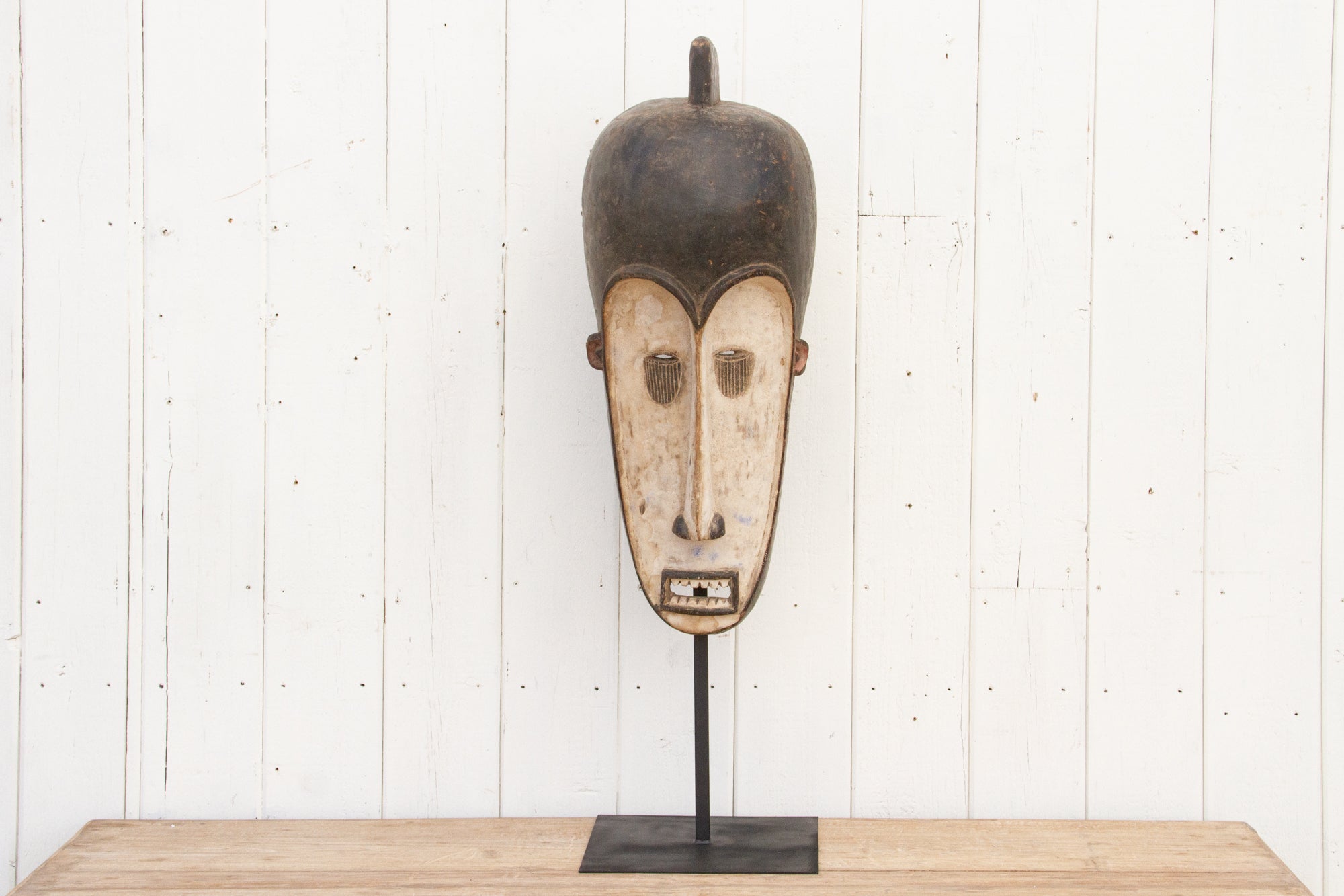 DE-COR | Ispirazione globale, Antica maschera tribale Guro di grandi dimensioni su supporto