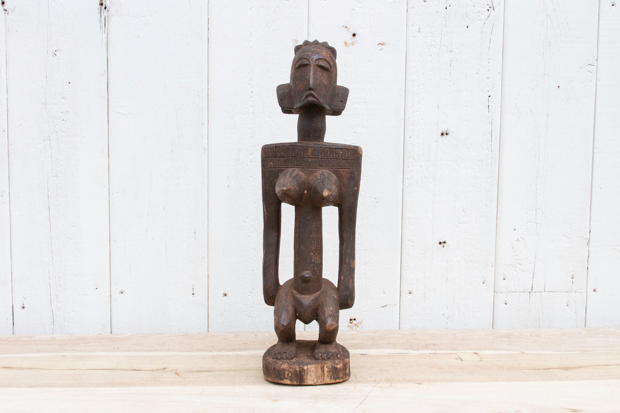 DE-COR | Ispirazione globale, Antica statua Yoruba finemente scolpita (commercio)