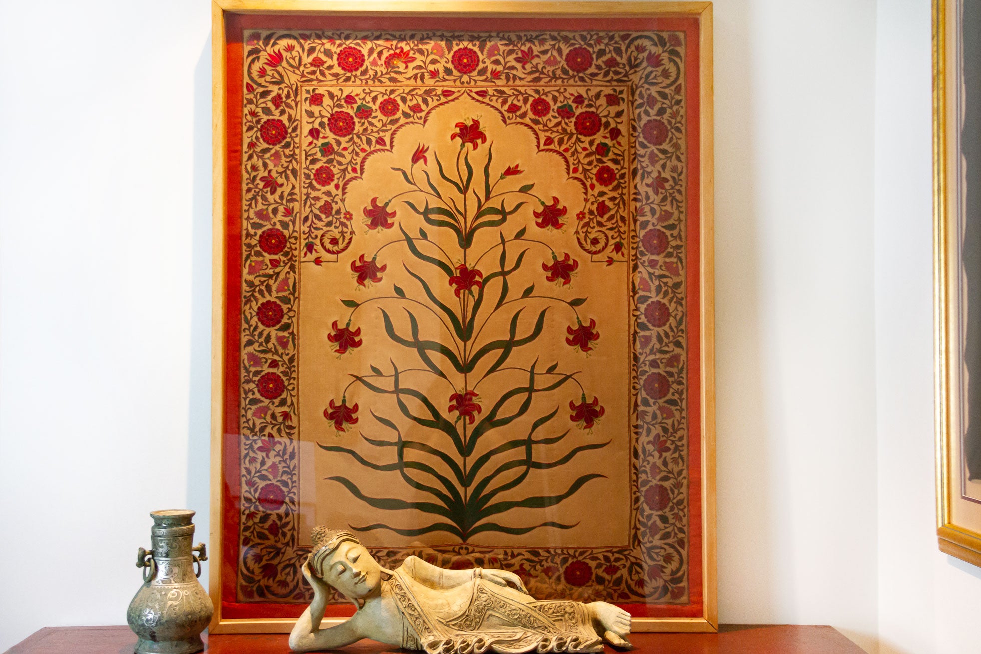 DE-COR | Ispirazione globale, Antico ricamo indiano di foglie e fiori con cornice