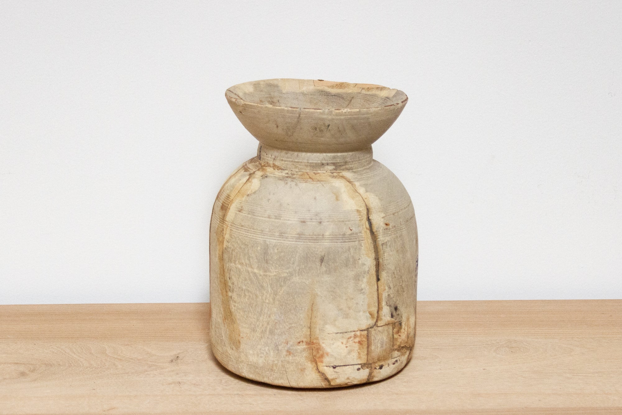 DE-COR | Ispirazione globale, Antico vaso Himchal-Tanwari