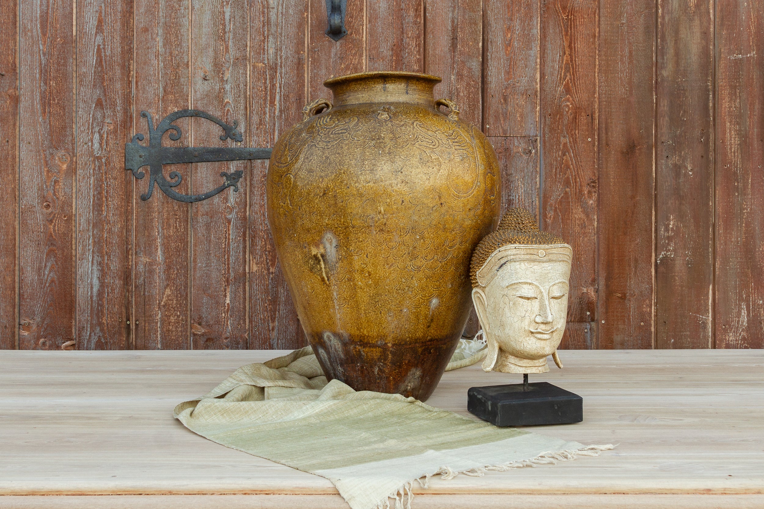 DE-COR | Ispirazione globale, Antico vaso alto marrone dorato Martaban
