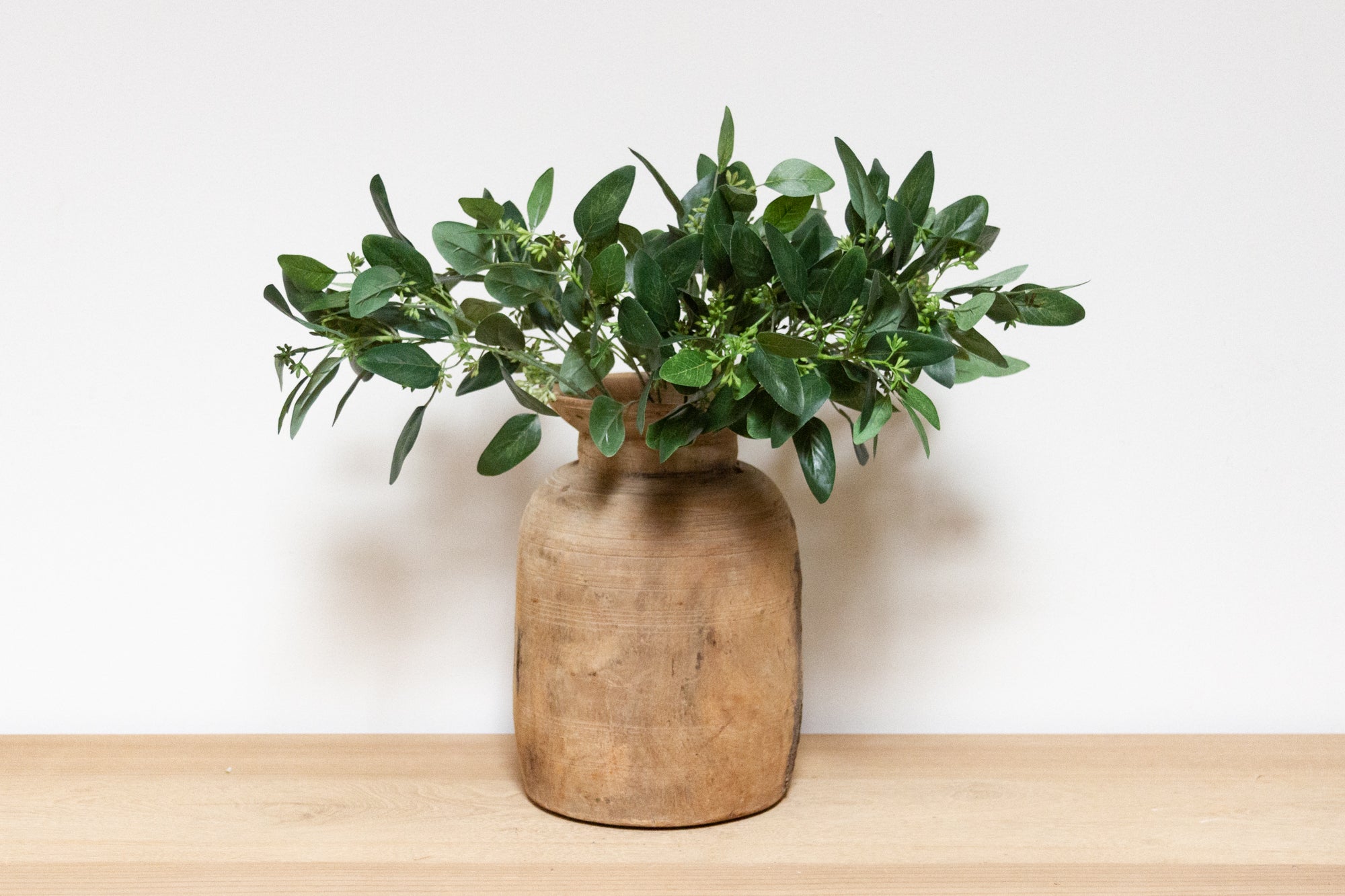 DE-COR | Ispirazione globale, Antico vaso di legno-Bindu (commercio)