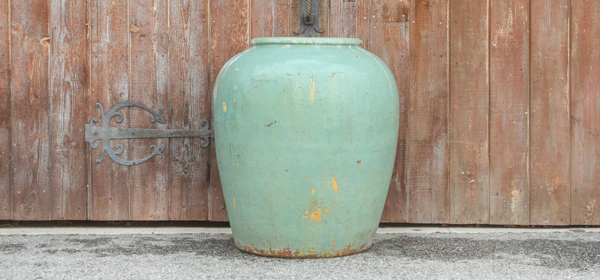 DE-COR | Ispirazione globale, Antico vaso per l'acqua di Celedon