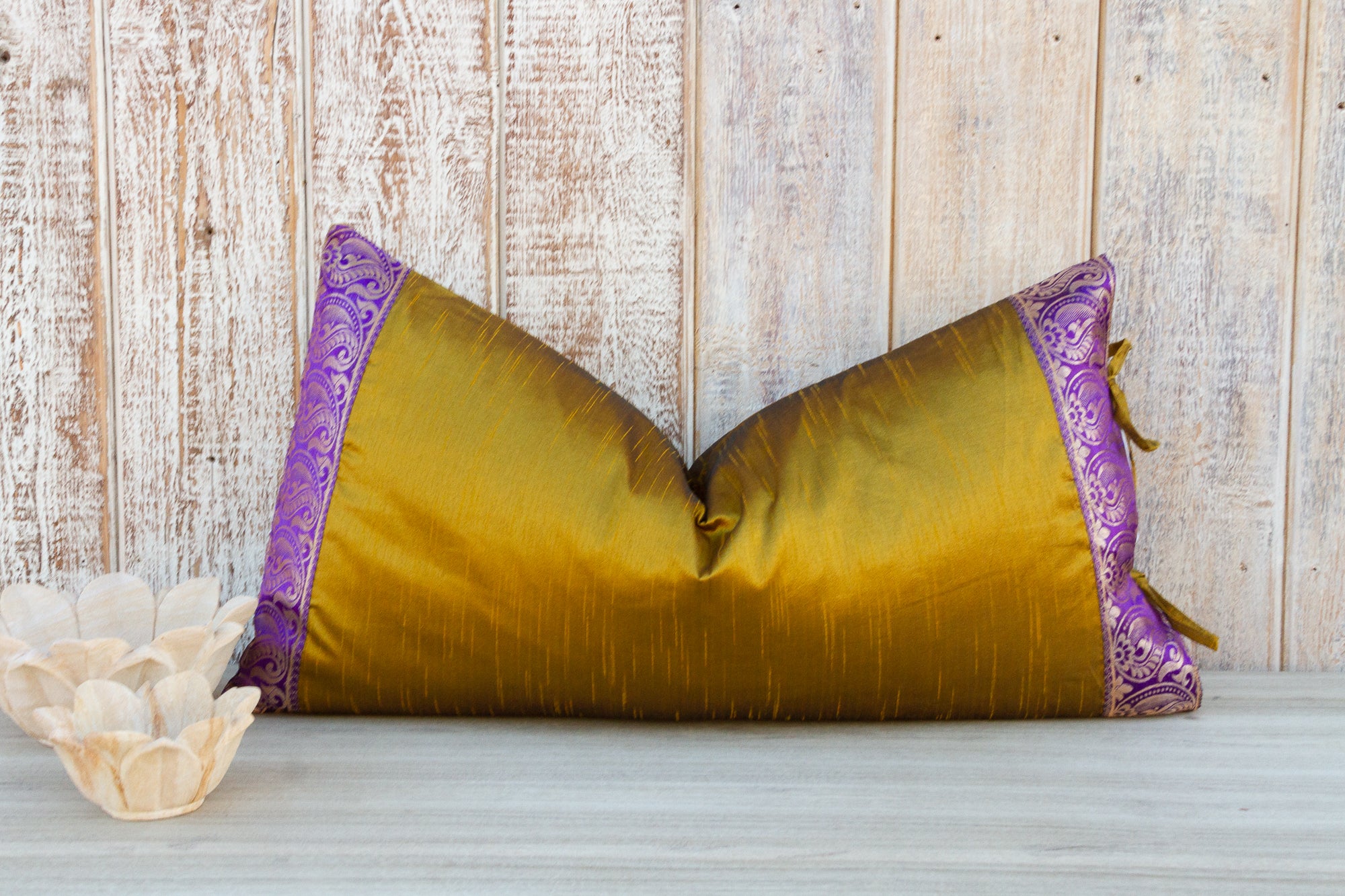 DE-COR | Ispirazione globale, Aray, grande cuscino di seta indiano festivo per la regina, copricuscino per il lume