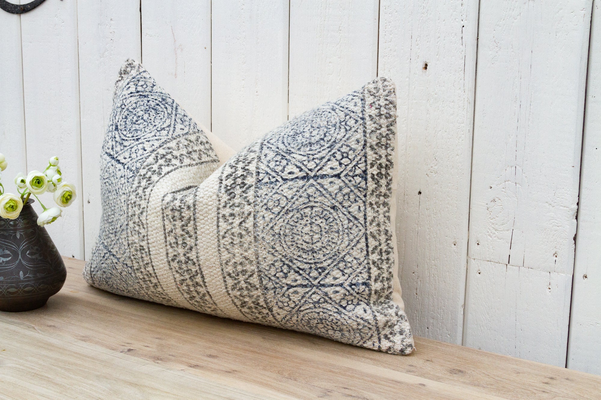 DE-COR | Ispirazione globale, Asmani Blue Nomadic Moroccan Lumbar Pillow Cover(Trade)