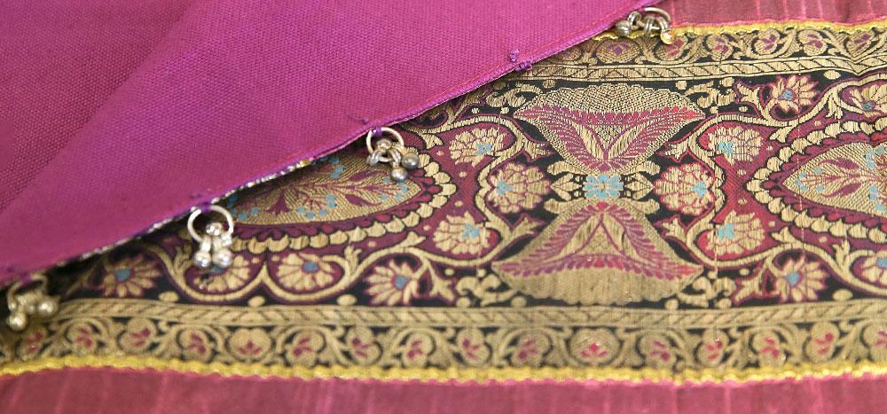 DE-COR | Ispirazione globale, Bellissimo runner floreale in seta con perline rosa Heritage (commercio)