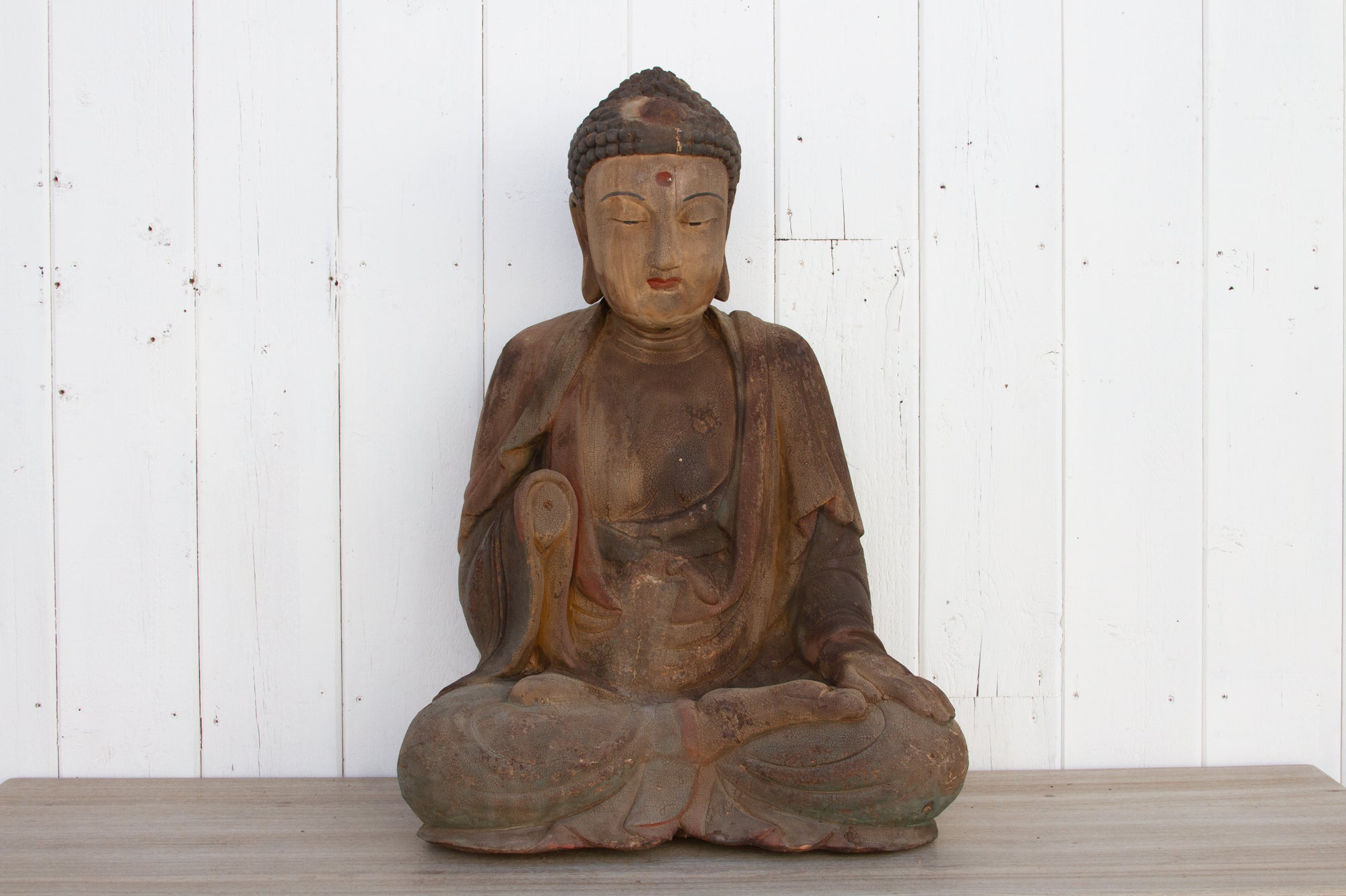 DE-COR | Ispirazione globale, Buddha seduto antico intagliato e dipinto (commercio)