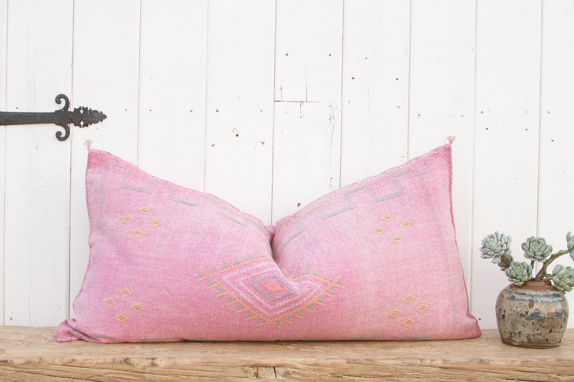 DE-COR | Ispirazione globale, Cuscino lungo lombare in seta marocchina Blossom Pink