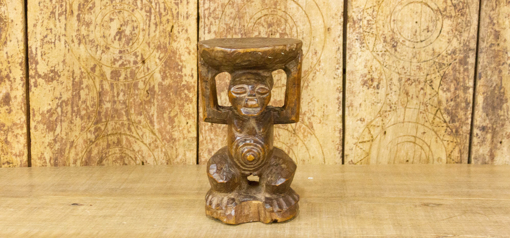 DE-COR | Ispirazione globale, Figurina Songye antica