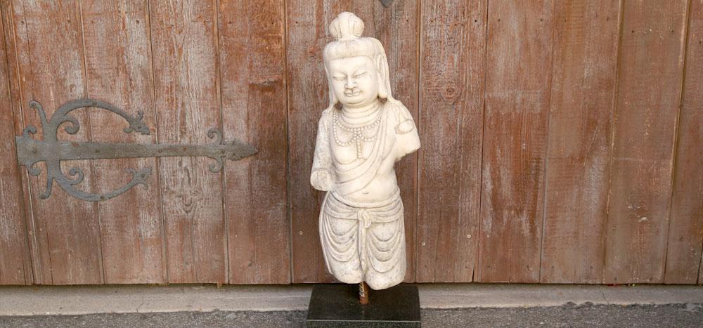 DE-COR | Ispirazione globale, Statua di marmo Yin Guanyin (commercio)