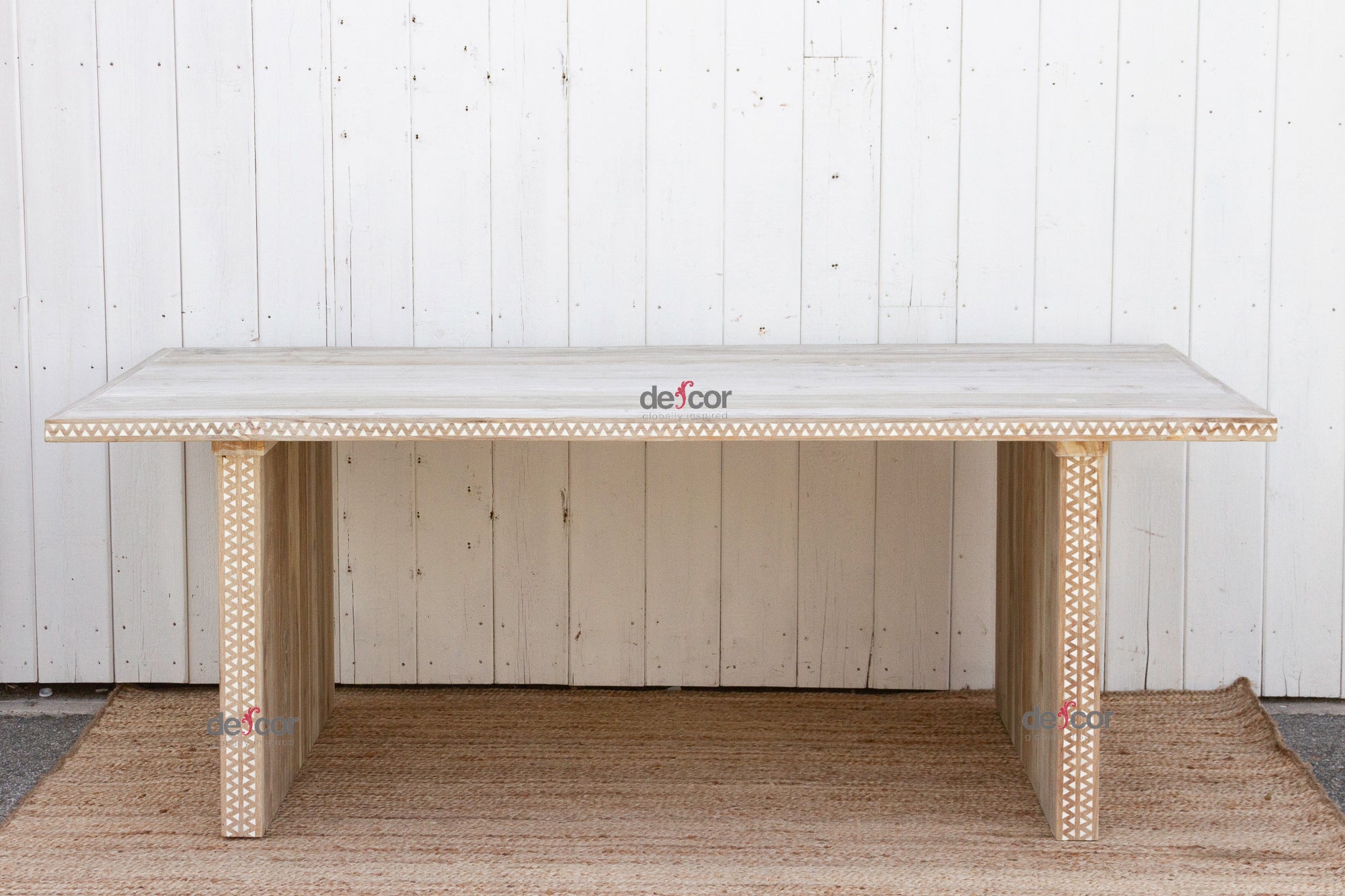 DE-COR | Ispirazione globale, Tavolo da pranzo in legno sbiancato di madreperla