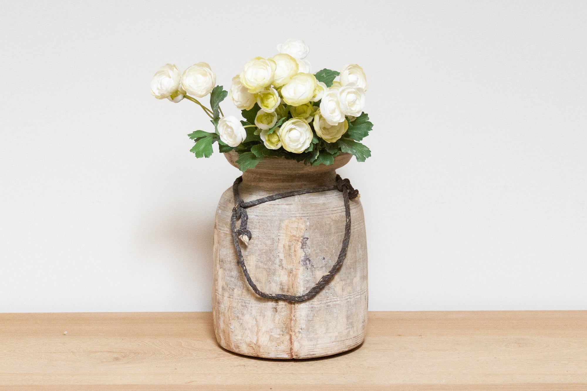 DE-COR | Ispirazione globale, Vaso di legno antico-Jamba (commercio)